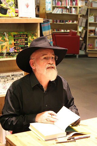 320px-Terry_Pratchett_at_Powell's_2007