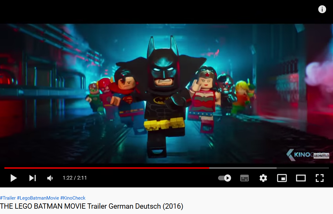 Screenshot aus dem "Lego Batman"-Film. Zeigt Batman und Verbündete wie Superman und Wonder Woman als Legofiguren. Klick aufs Bild führt zum Trailer